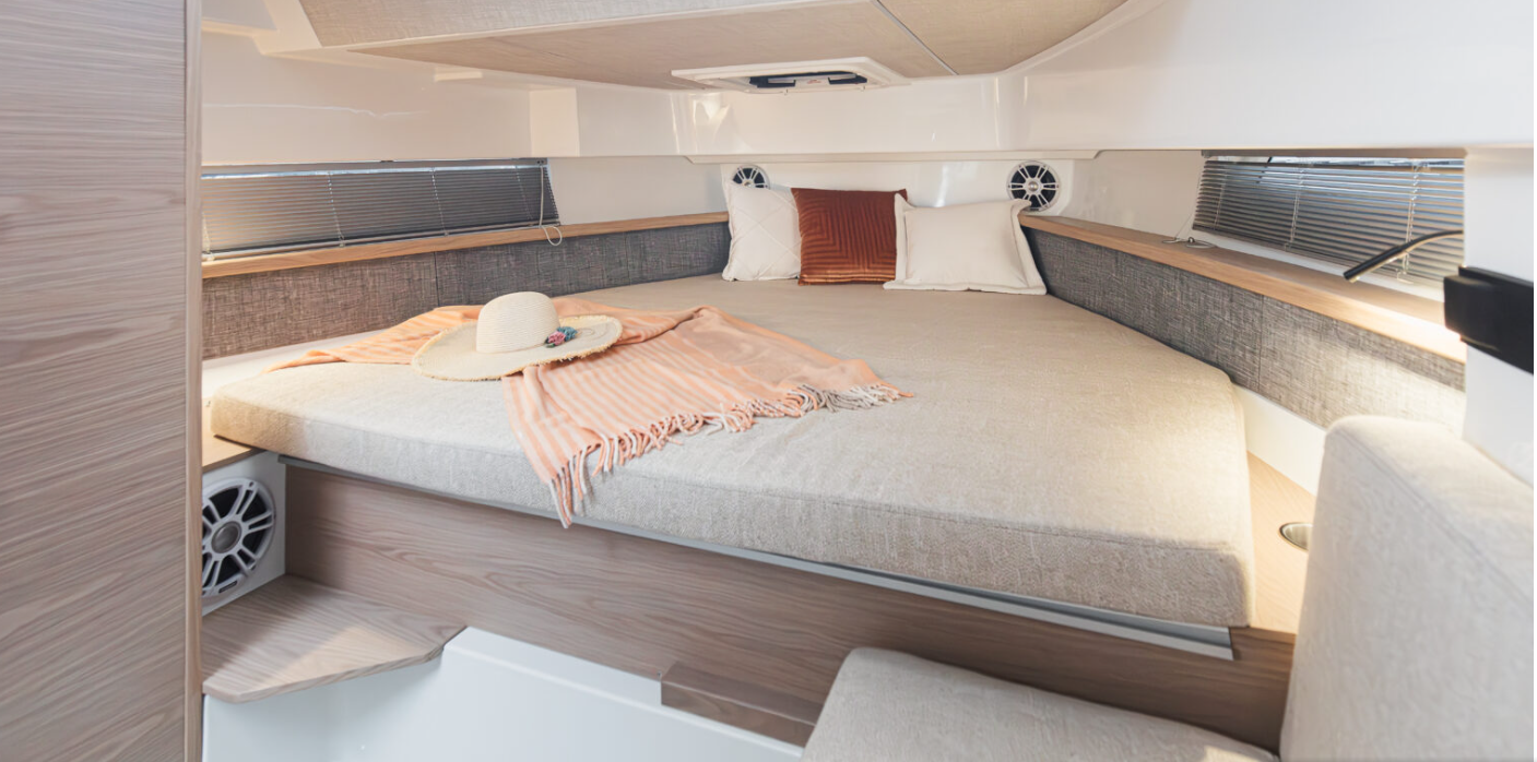 Quarken 35 Grand Cabin