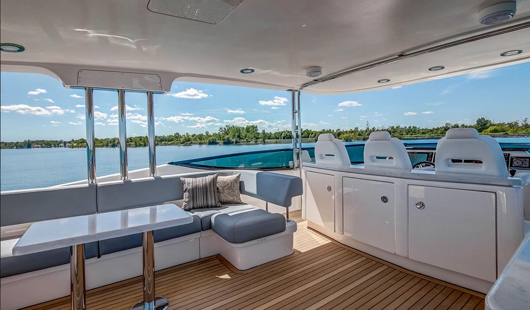 Neptunus 750 Cockpit
