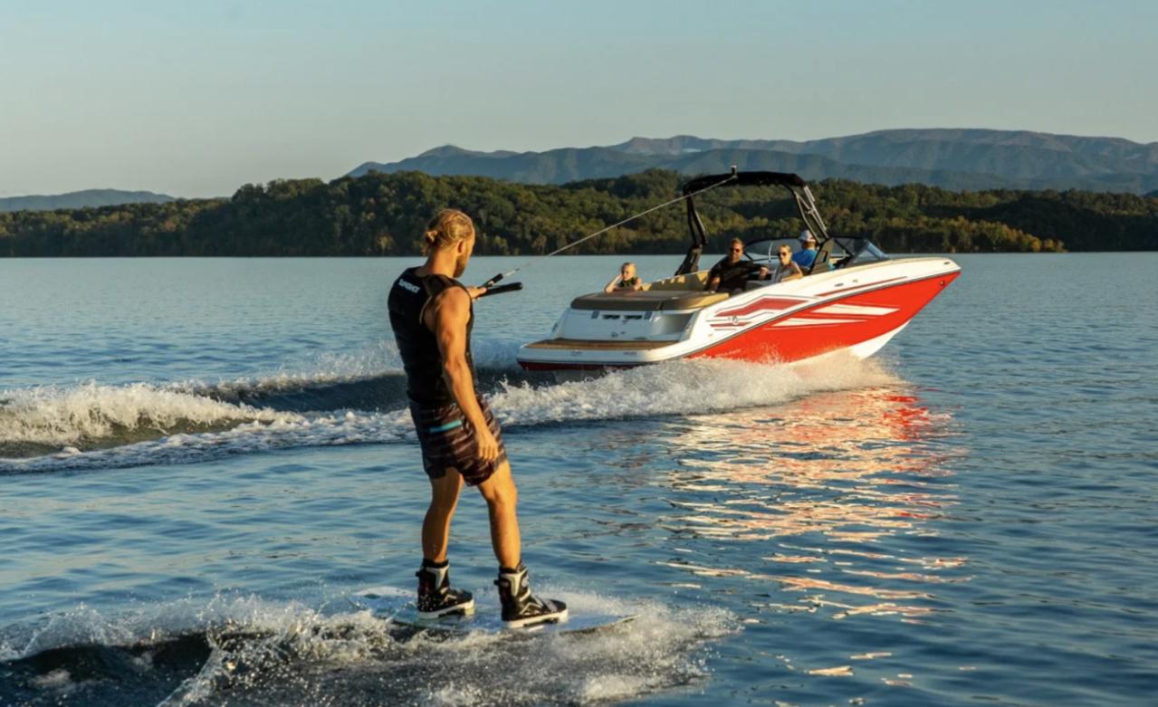 bayliner-vr6.jpg