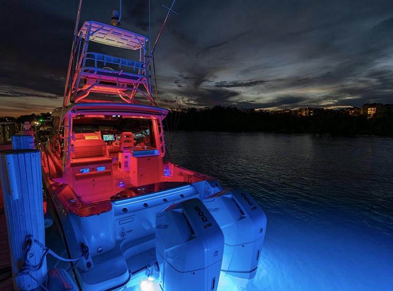 boston-whaler-365-conquest.jpg